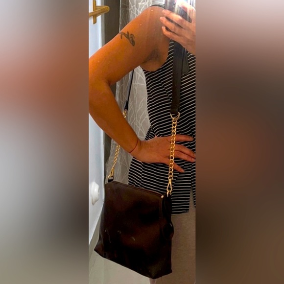 Steve Madden Black Gold Hardware Leather Crossbody Purse - Picture 5 of 9